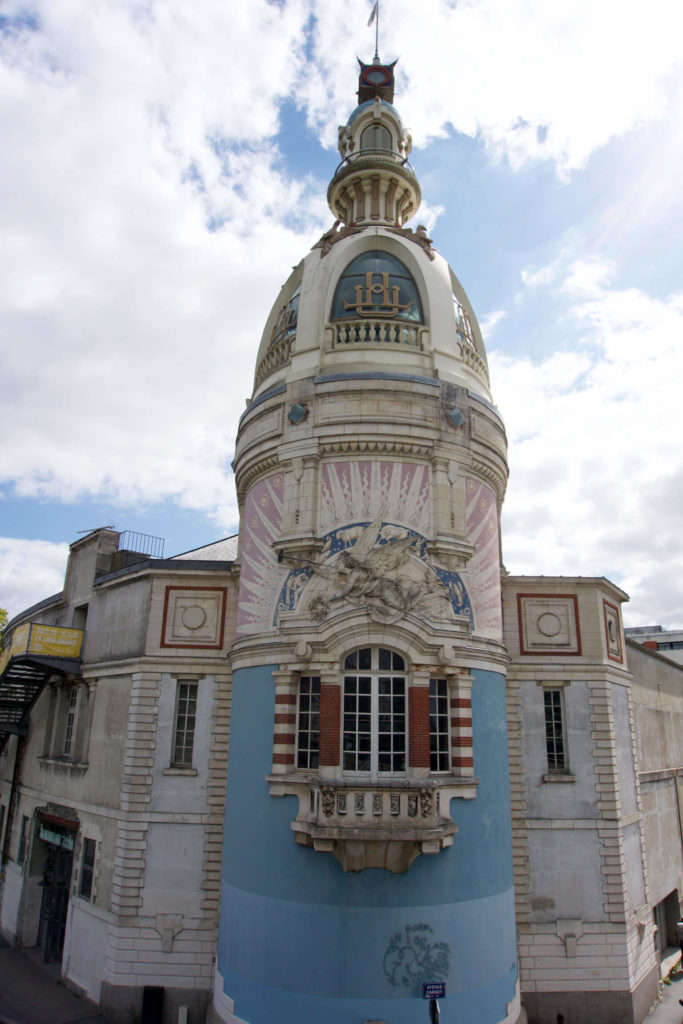 Torre de la antigua fábrica de galletas Lu en Nantes